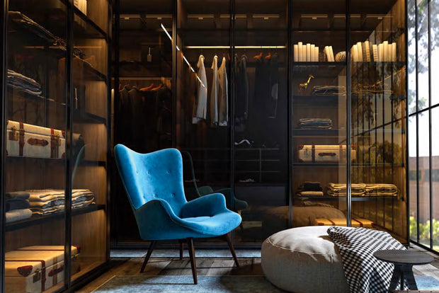 <h5>Order custom-designed furniture</h5>
