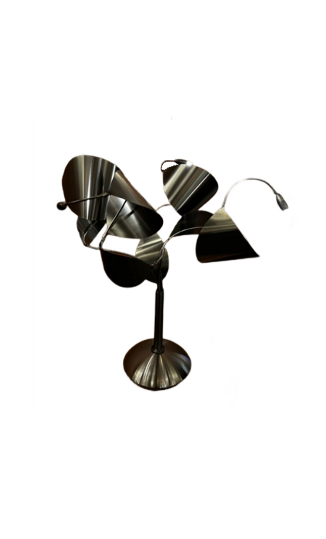 Table lamp LEFEAS by Rodesigne
