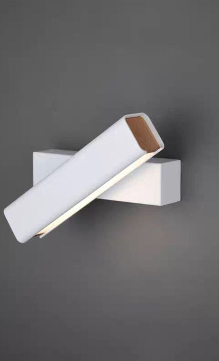 Wall Sconce METRENA