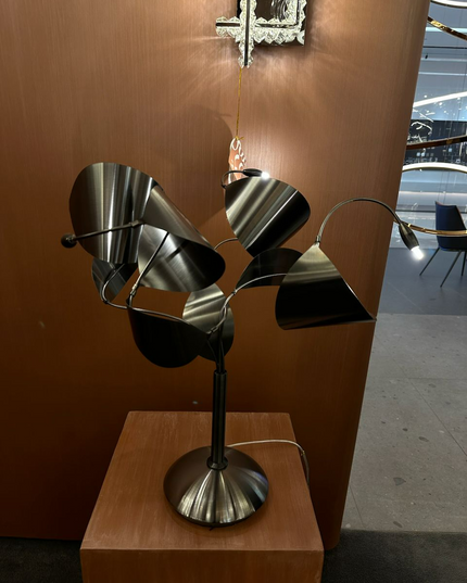 Table lamp LEFEAS by Rodesigne