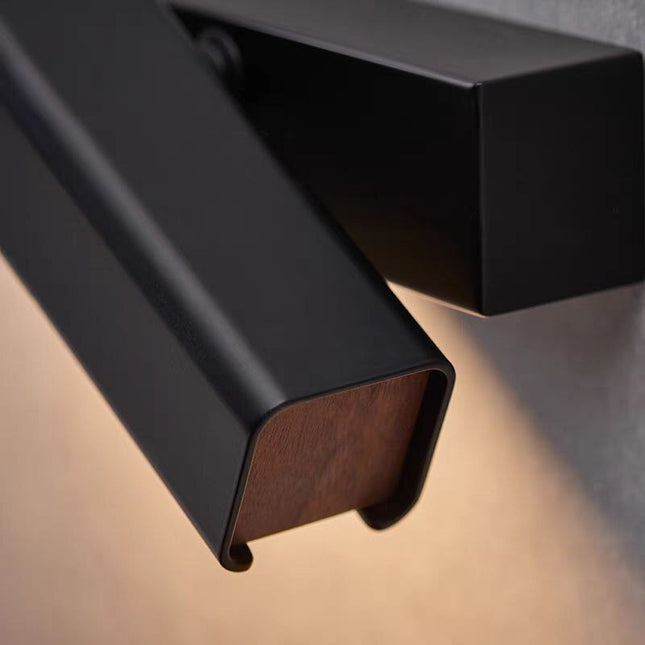 Wall Sconce METRENA