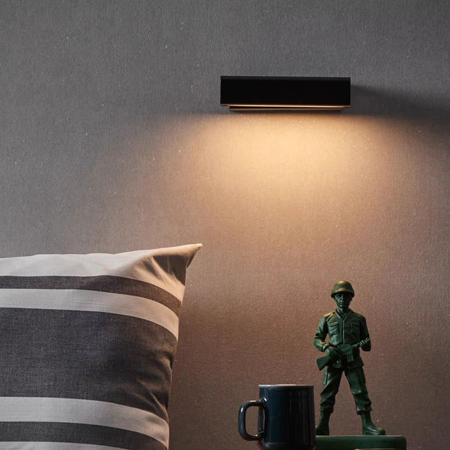 Wall Sconce METRENA