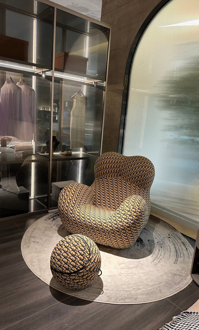Armchair ETTI