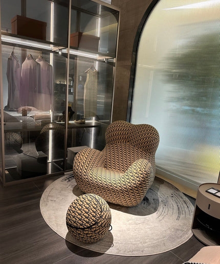 Armchair ETTI