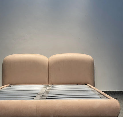 Bed CURVO by Rodesigne