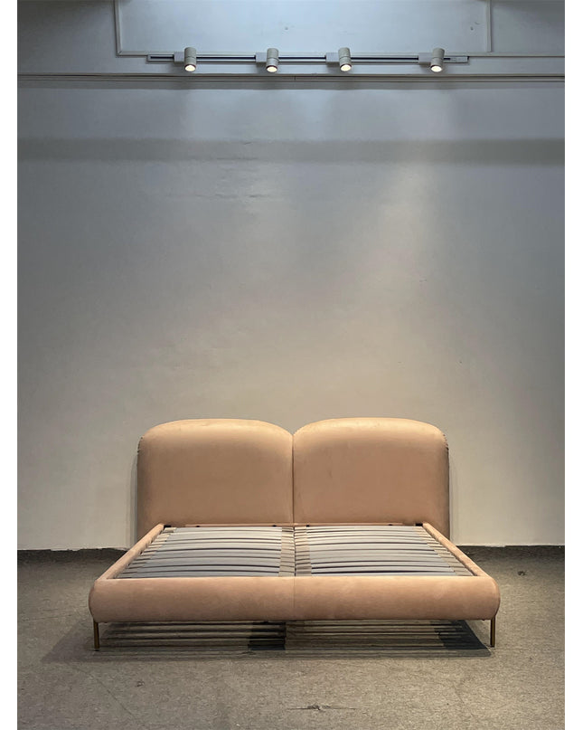 Bed CURVO by Rodesigne