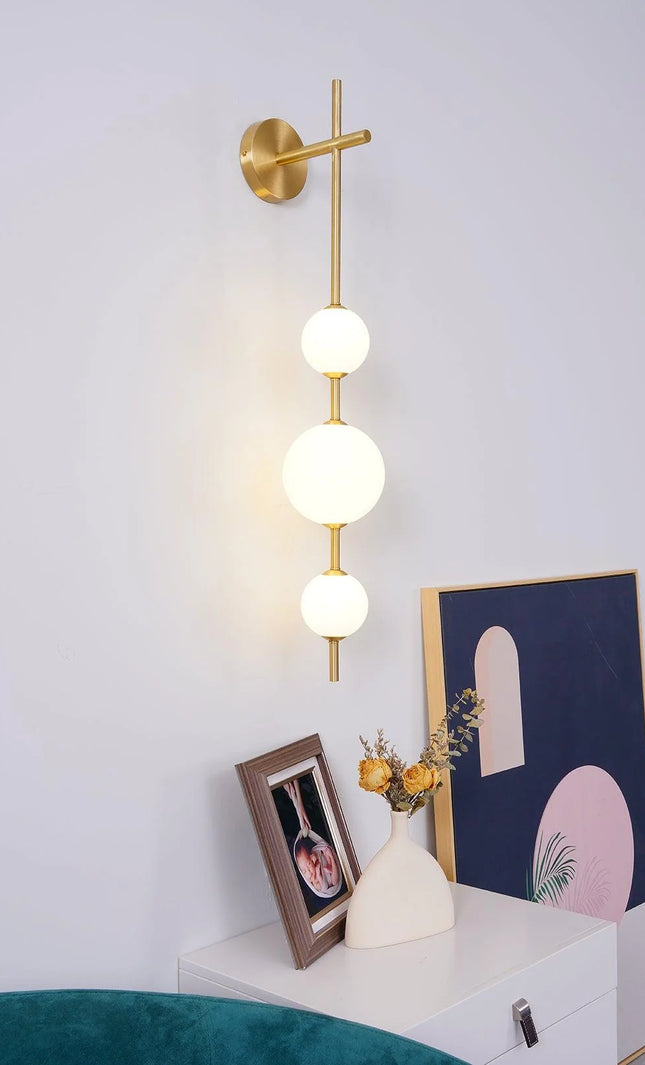 Wall lamp (Sconce) GLOBO VERTICAL by Rodesigne