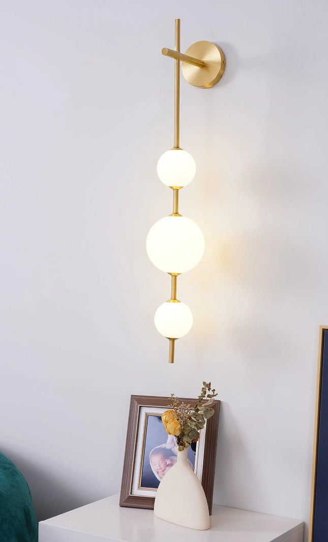 Wall lamp (Sconce) GLOBO VERTICAL by Rodesigne