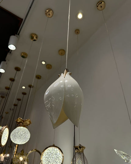 Pendant lamp MAGNOLIA FLOWER by Rodesigne