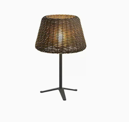Post lantern M-053 by RODESIGNE