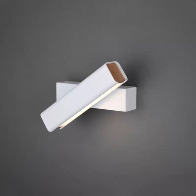 Wall Sconce METRENA