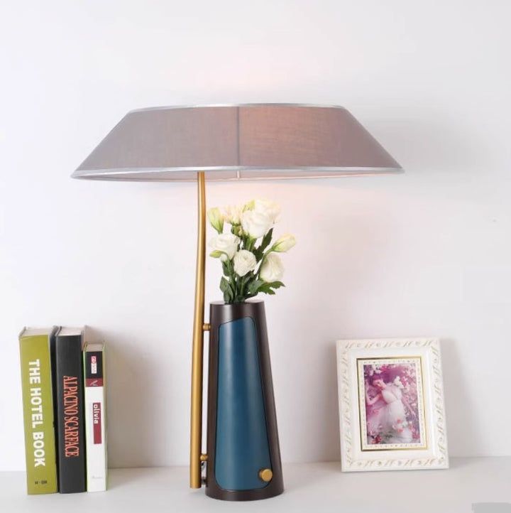 Table lamp FLOR by Rodesigne