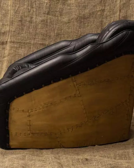 FUTURU chair by Rodesigne